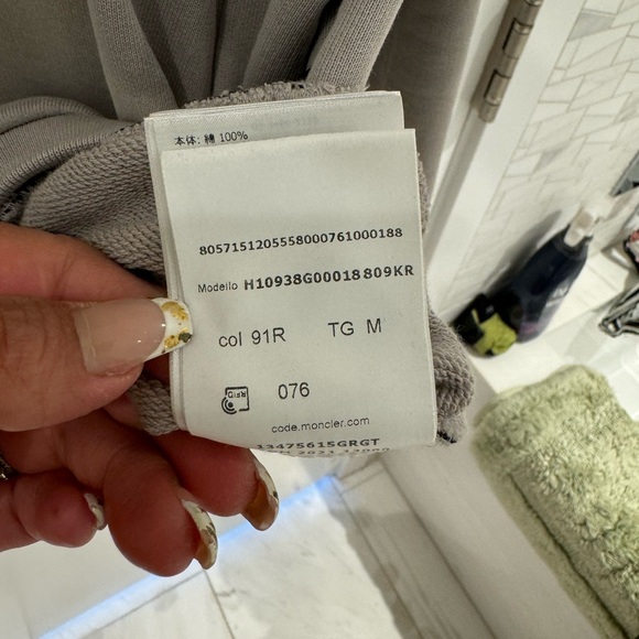 Moncler
2021 Graphic Print Hoodie - Picture 9 of 12